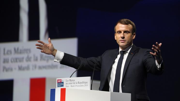 Le 19 novembre 2019, le président français Emmanuel Macron a prononcé un discours lors du 102ème Congrès des maires, Porte de Versailles à Paris. 