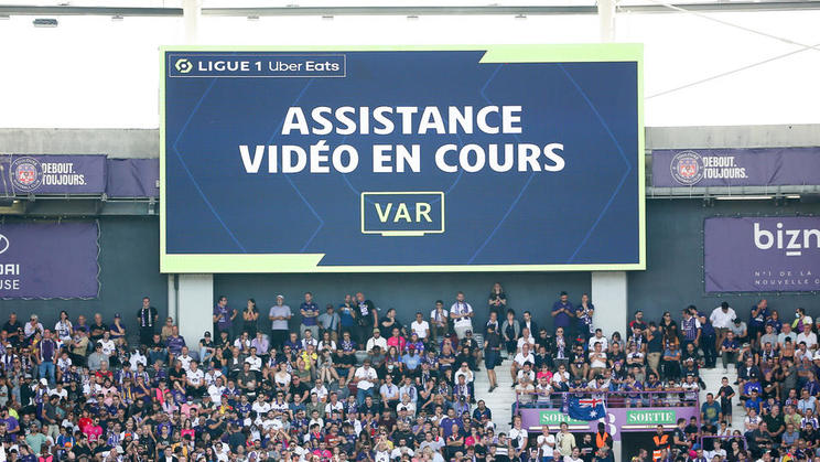 Une réunion sur la mise en place de la VAR en Ligue 2 s’est tenue entre la direction technique de l’arbitrage et la Ligue de football professionnel.