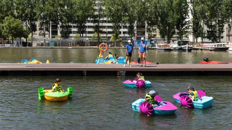Cette année, Paris Plages s'installe sur les quais de Seine et au Bassin de la Villette, jusqu'au 21 août.