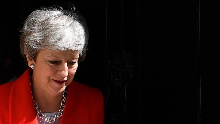 Theresa May devra, dès le mois prochain, fixer le calendrier de son départ de Downing Street.   