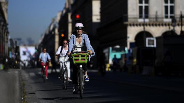 A Paris, la fréquentation des pistes cyclables a grimpé de 67 % depuis la fin du confinement par rapport à la même période en 2019. 