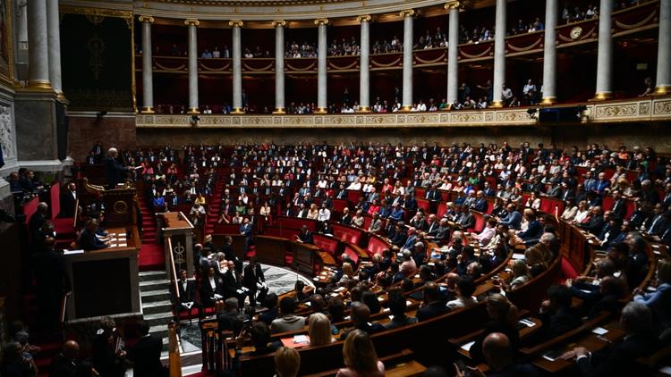La France insoumise va déposer une motion de censure contre le gouvernement d'Elisabeth Borne