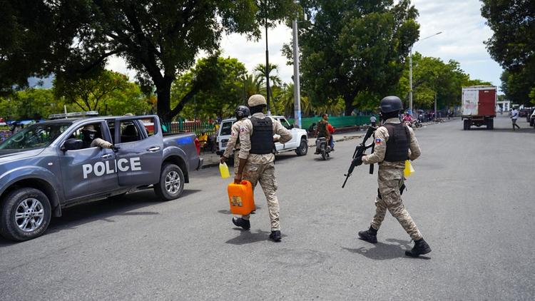 Peu de temps auparavant, une personne avait déjà été tuée par balle, dans un quartier défavorisé de Port-au-Prince. [Richard PIERRIN / AFP]