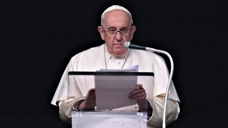 Le pape François doit s'adresser aux fidèles pour la prière de l'Angélu