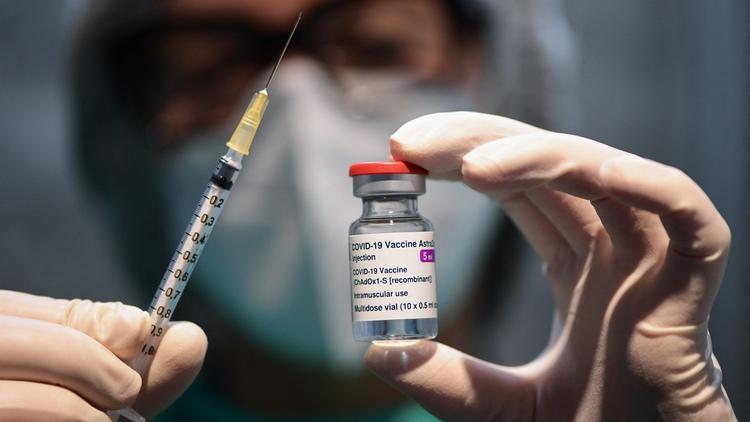 La Norvège a annoncé à son tour la suspension «par précaution» des vaccins anti-Covid d'AstraZeneca. 
