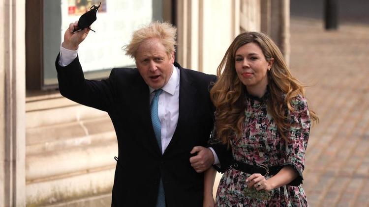 Boris Johnson et Carrie Symonds ont envoyé les faire-part de mariage, selon le Sun.