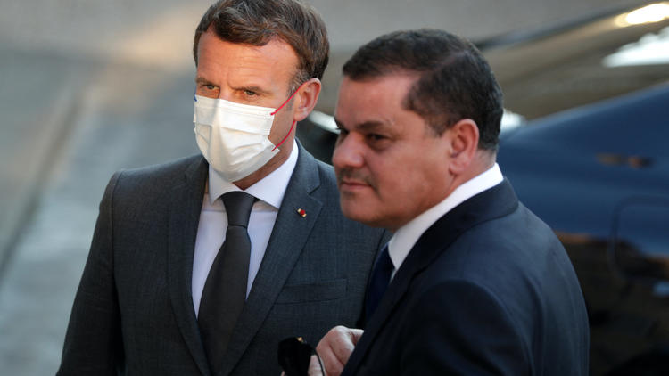Emmanuel Macron et Abdul Hamid Dbeibah, Premier ministre par interim libyen en juin dernier
