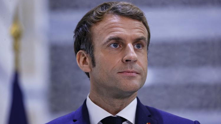 Emmanuel Macron continue de grimper dans les sondages. 