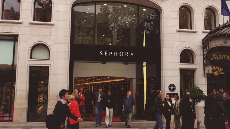 Le magasin Sephora sur les Champs-Elysées [Jean-Pierre Muller / AFP/Archives]