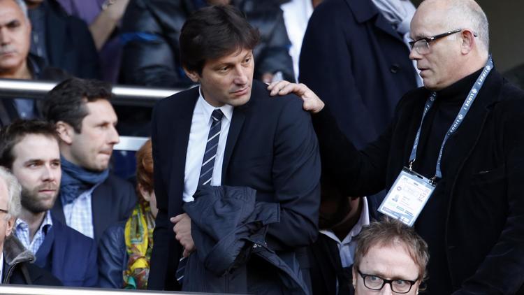 Le directeur sportif brésilien du PSG Leonardo (au centre) le 9 mars 2013 lors du match contre Nancy au parc des Princes à Paris [Thomas Coex / AFP/Archives]