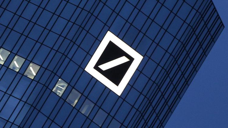 Le logo de Deutsche Bank à Francfort [Daniel Roland / AFP/Archives]