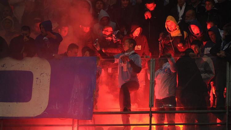Des supporteurs de l'Olympique de Marseille lors d'un match contre Lyon [Franck Fife / AFP/Archives]