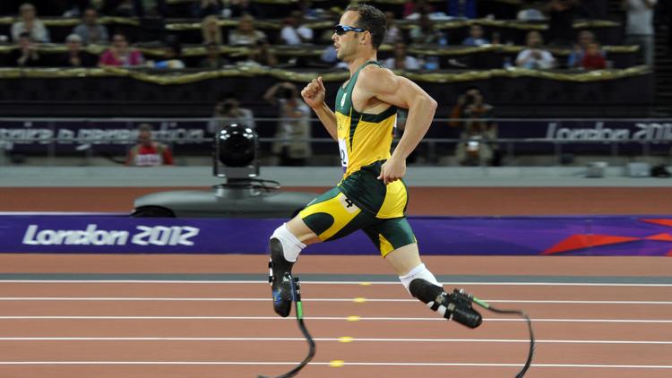 Le sprinteur sud-africain Oscar Pistorius lors d'une course sur 400m aux Jeux paralympiques de Londres, en septembre 2012 [Glyn Kirk / AFP/Archives]