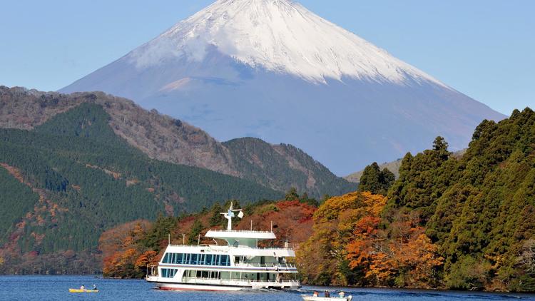 Le Mont Fuji vu du lac Ashinoko, au Japon [Toru Yamanaka / AFP/Archives]
