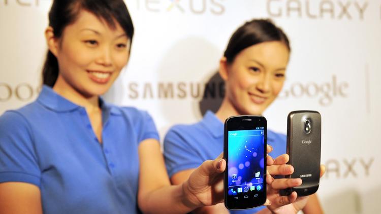 Présentation en octobre 2011à Hong Kong du Samsung Galaxy Nexus, doté du sytème Android [Laurent Fievet / AFP/Archives]