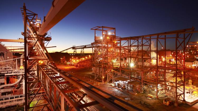 L'Australie craignait jeudi la fin du "boom minier" après les résultats catastrophiques annoncés par les groupes anglo-australiens BHP Billiton et Rio Tinto du fait du coup de frein économique en Chine.[BHP BILLITON]