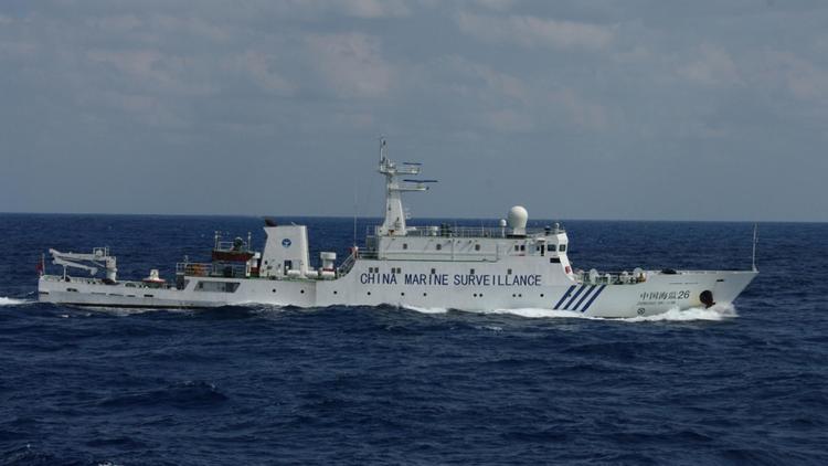 Photo publiée par les garde-côtes japonais d'un navire gouvernemental chinois au large des îles Senkaku, le 2 octobre 2012 [ / Japan Coast Guard/AFP/Archives]