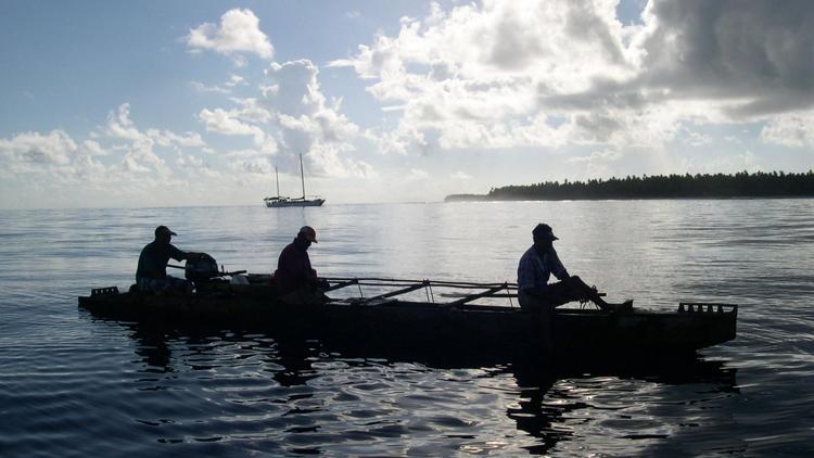 Des pêcheurs au large de l'archipel des Tokelau, en Nouvelle-Zélande [Bill Morris / AFP/Archives]