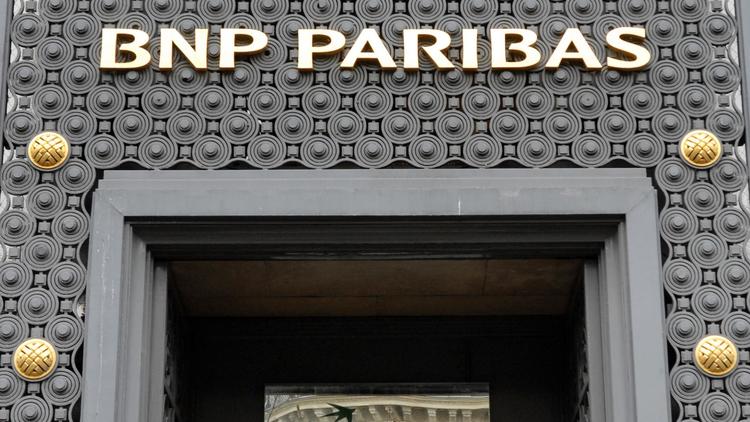 La façade d'un immeuble de la BNP Paribas à Paris [Eric Piermont / AFP/Archives]