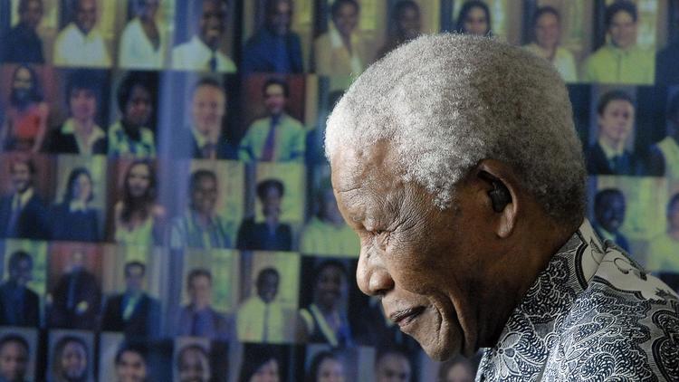 Nelson Mandela à son domicile du Cap, le 20 août 2008 [Rodger Bosch / AFP/Archives]