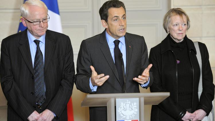 Nicolas Sarkozy reçoit les parents de Florence Cassez à l'Elysée, le 14 février 2011