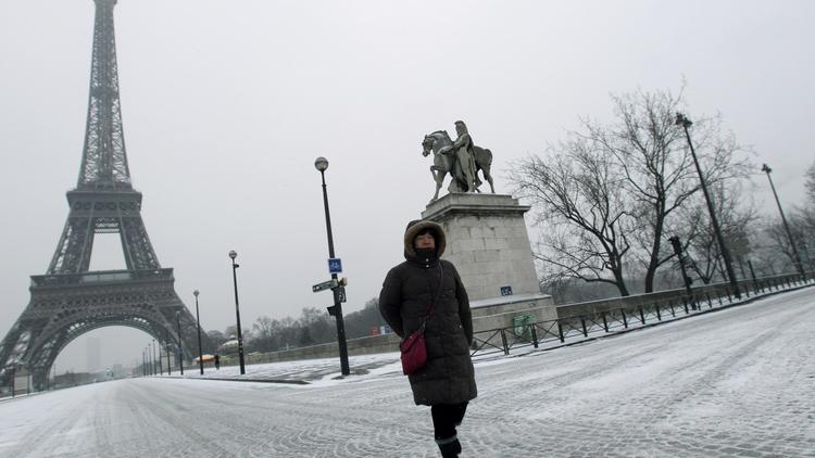 Paris sous la neige le 5 février 2012.