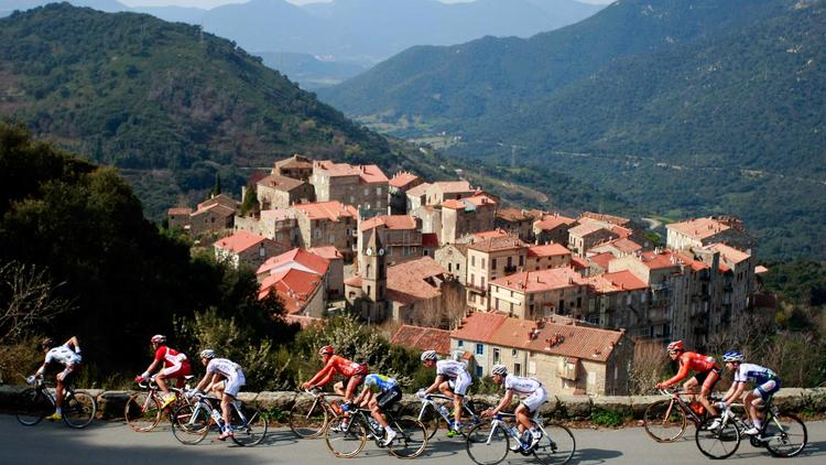 Devant le village de Sainte-Lucie-de-Tallano lors de la dernière étape du Tour de Corse autour de Porto-Vecchio le 25 mars 2012 [Pascal Pochard-Casabianca / AFP/Archives]