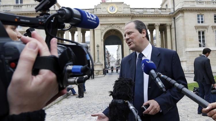 Le député PS Jean-Christophe Cambadélis a décrit lundi les cent premiers jours de François Hollande à l'Elysée comme un "sans faute", jugeant que Jean-Luc Mélenchon, très critique sur le bilan du président, est "impatient".[AFP]