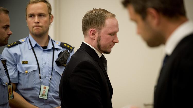 Une maison d'édition norvégienne a publié lundi une partie de la correspondance électronique d'Anders Behring Breivik qui donne un aperçu de ses préparatifs avant les attaques du 22 juillet 2011 et qui confirme, selon l'auteur du livre, sa responsabilité pénale.[AFP]