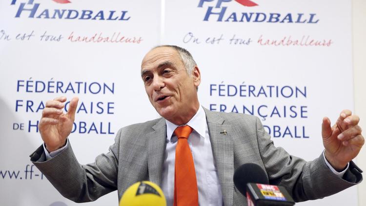 Le président de la fédération française de handball Joël Delplanque, en conférence de presse le 2 octobre 2012 à Paris [Kenzo Tribouillard / AFP]