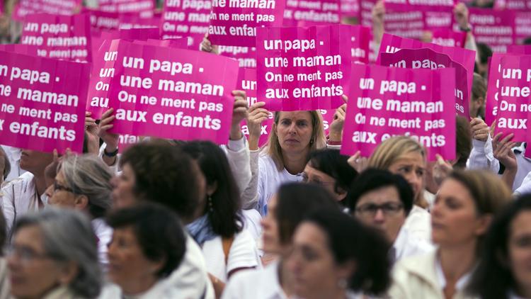 Des opposants au mariage homosexuel et à l'adoption manifestent à l'appel de l'association Vita, le 23 octobre 2012 à La Défense, près de Paris [Joel Saget / AFP/Archives]