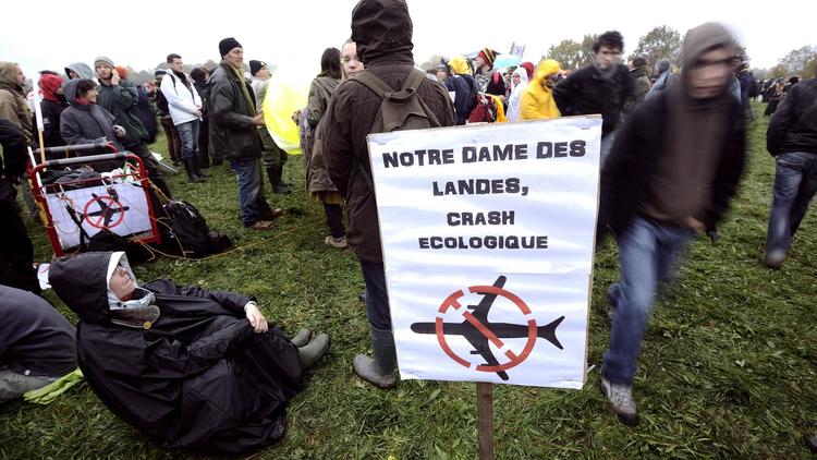 Des opposants à l'aéroport rassemblés le 17 novembre 2012 à  Notre-Dame-des-Landes [Jean-Sebastien Evrard / AFP]