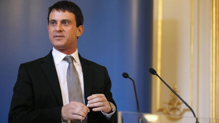 Le ministre de l'Interieur Manuel Valls, le 8 décembre 2012 à Paris [Kenzo Tribouillard / AFP/Archives]