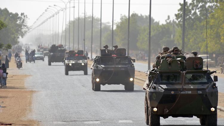Convoi militaire français à Segou, au nord de Bamako, le 20 mars 2013 [Eric Feferberg / AFP/Archives]