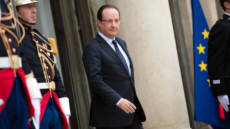 François Hollande le 1er mai 2013 sur le perron de l'Elysée à Paris