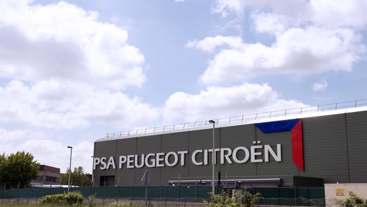 L'usine PSA Peugeot Citroën de Vélizy-Villacoublay, le 22 mai 2013 [Lionel Bonaventure / AFP]