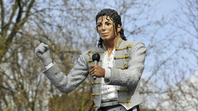 La statue de Michael Jackson au stade de Craven Cottage (GLYN KIRK / AFP)