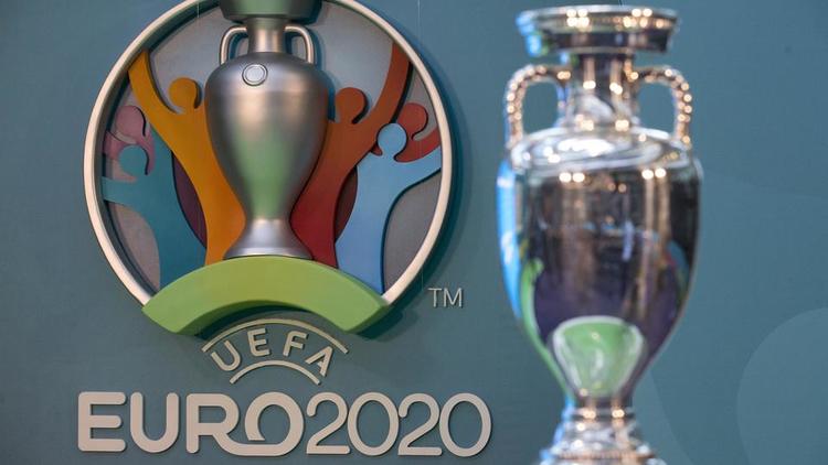 Douze pays accueilleront des rencontres de l'Euro l'an prochain, pour fêter le 60e anniversaire du tournoi.