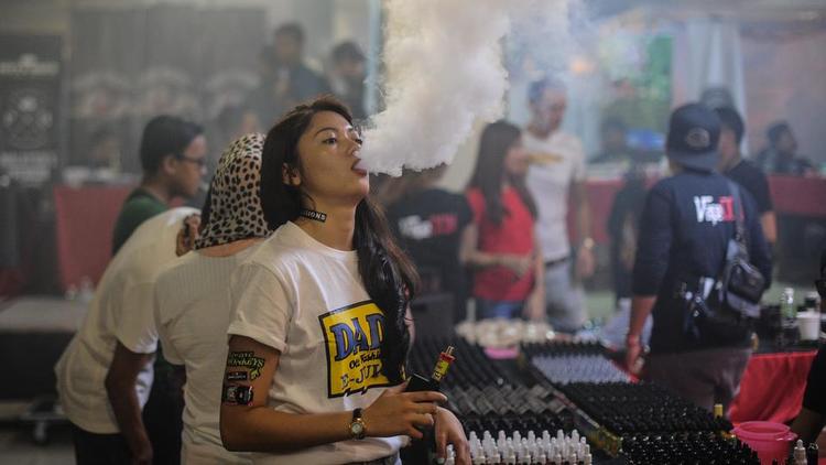 Selon le gouvernement indien, la cigarette électronique encourage la consommation de tabac et a des effets néfastes sur la santé.