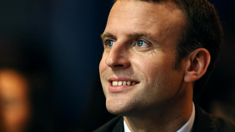 Emmanuel Macron quitte officielle la haute fonction publique