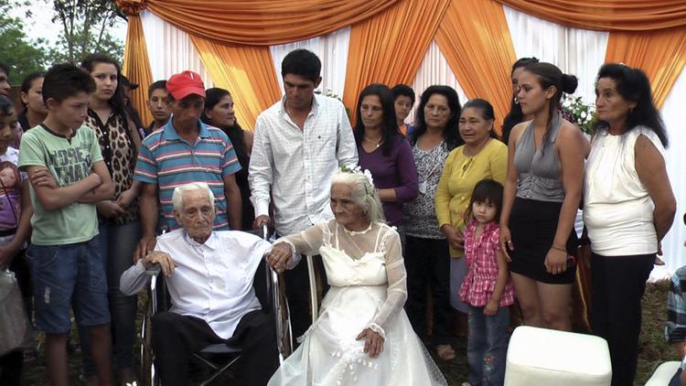 José Manuel Riella (103 ans) et Martina Lopez (99 ans) se sont dit "oui" après 80 ans de vie commune