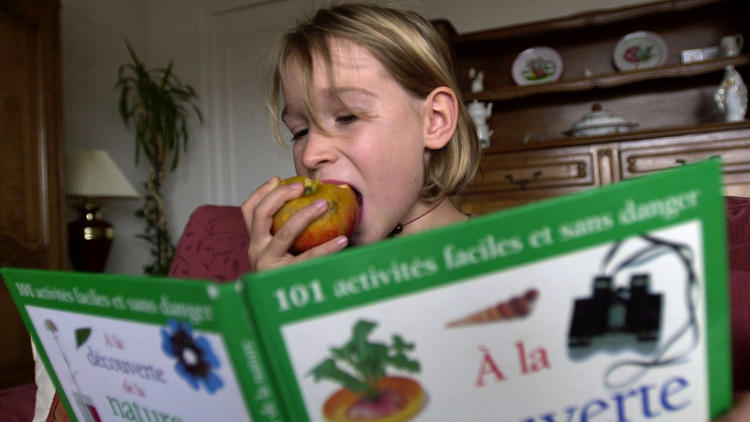 Pour 87 % des français (sondage Yoobox), les enfants ne lisent pas assez