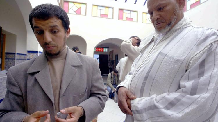 Actuellement incarcéré dans une prison belge, l’imam a comparu vendredi lors d'une audience à huis clos chargée de statuer sur le mandat d'arrêt européen