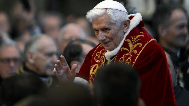 Le pape Benoît XVI lors d'une messe à Basilique Saint-Pierre, 9 février 2013 à Rome.
