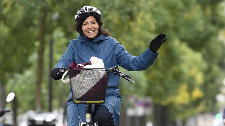 Anne Hidalgo doit tenir une conférence de presse le 28 janvier pour avancer ses propositions de campagne en faveur du vélo.