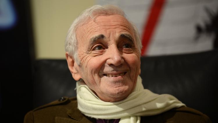 Les proches de Charles Aznavour ont été rassurant sur son état de santé