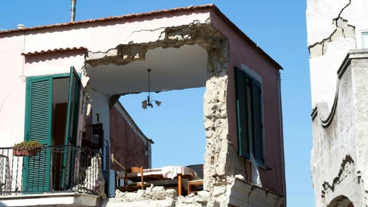 Des bâtiments endommagés par le séisme à Casamicciola Terme, sur l'île italienne d'Ischia, le 22 août 2017 [Eliano IMPERATO / AFP]