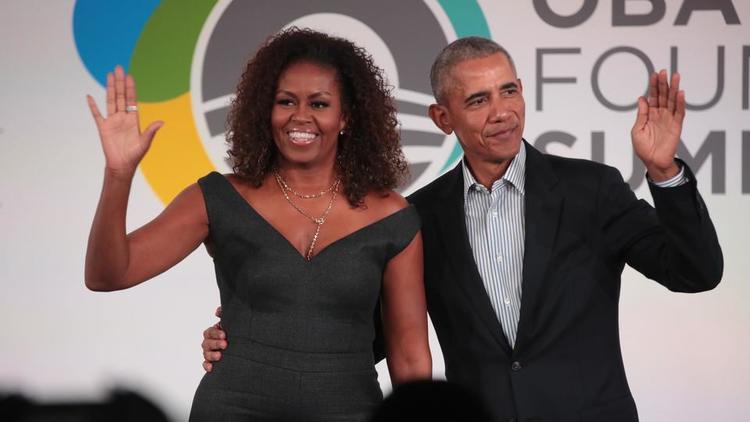 Michelle Obama conserve sa première place, tandis que Barack Obama double Bill Gates chez les hommes. 
