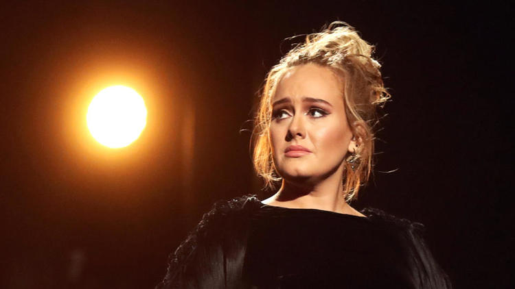 La chanteuse Adele a de nouveau posté un cliché qui a fait réagir les réseaux sociaux