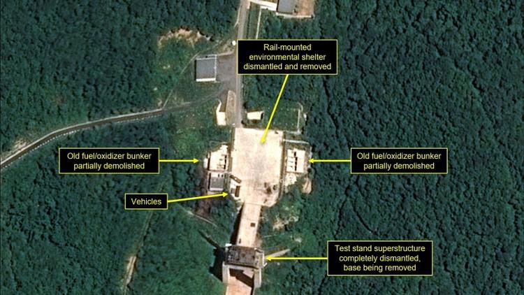 Image satellite fournie le 23 juillet 2018 par 38 North du démantèlement des infrastructures du site de Sohae, la principale base de lancement nord-coréenne de satellites  [Handout / Pléiades © Cnes 2018, Distribution Airbus DS/AFP]